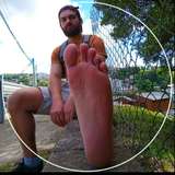 bruno.big.feet.free